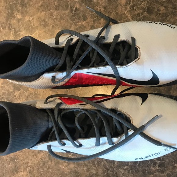 Size 10.5 Nike Phantom VSN Men's Cleats - Picture 4 of 6